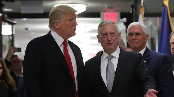 Trump: “Penso che Mattis sia un po’ democratico"