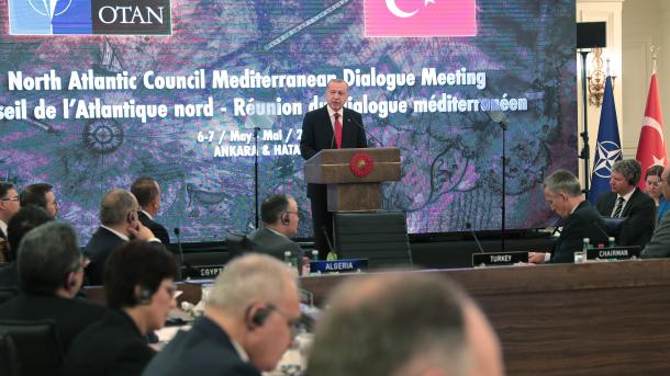 Presidenti Erdogan kritikon aleatët e NATO-s për bashkëpunim me organizatat terroriste