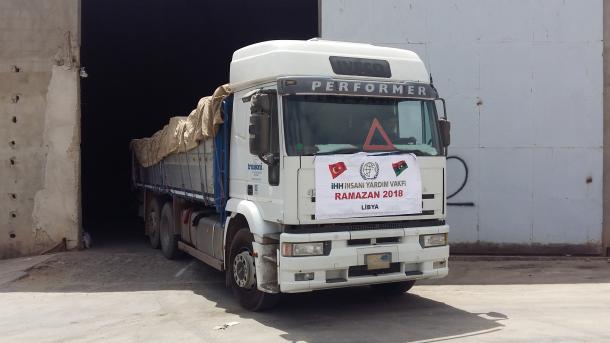 İHH Ливияда 5600 азық-түлік пакетін таратты