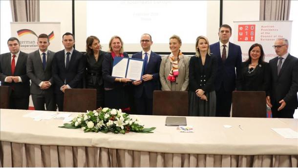Güneydoğu Avrupa ülkeri AB bakanları toplantısı_Tiran2.jpg