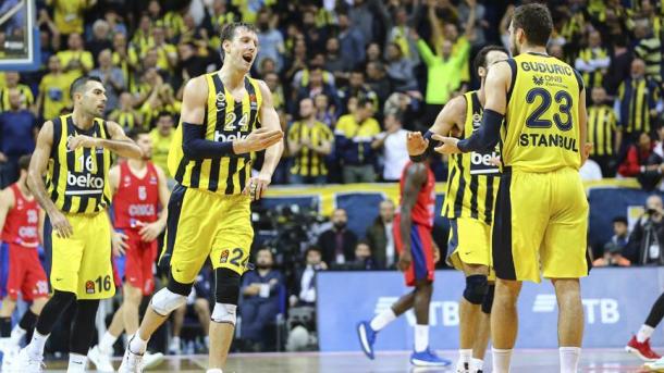 Fenerbahçe vazhdon të kryesojë në ‘Turkish Airlines Euroleague’
