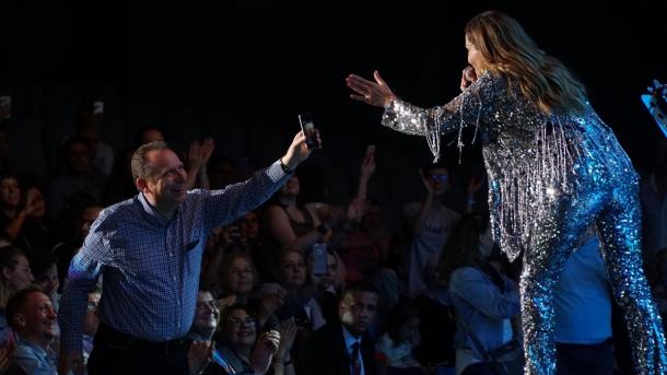Yunan şarkıcı Despina Vandi_Bursa Festivalinde_04.jpg