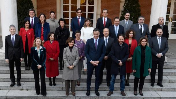 Los retos de la “coalición progresista” conformada por Pedro Sánchez en España