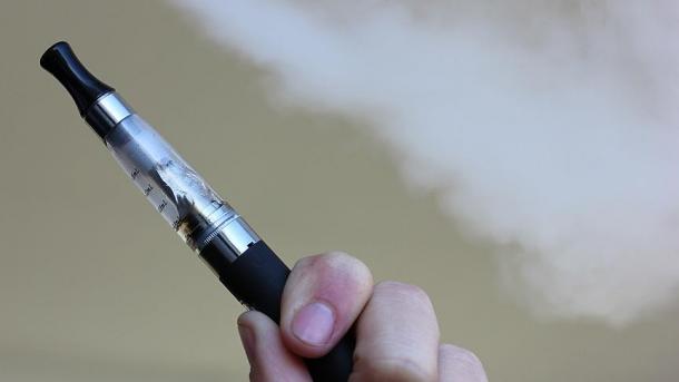 Zbog korištenja e-cigareta u SAD-u preminulo 18, oboljelo 1.080 osoba