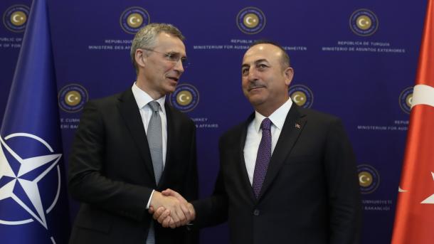 Čavušoglu: NATO treba da pokrene proces integracije Makedonije, BiH i Gruzije