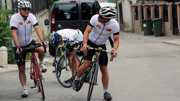 Makedonya-dan üç Türk 15 temmuz şehitleri için Üsküp-ten İstanbul-a pedal çevirecek_01.jpg