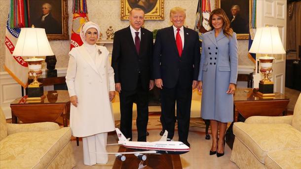 Trump Berkongsi Foto Keluarga Bersama Presiden Erdoğan di Instagram