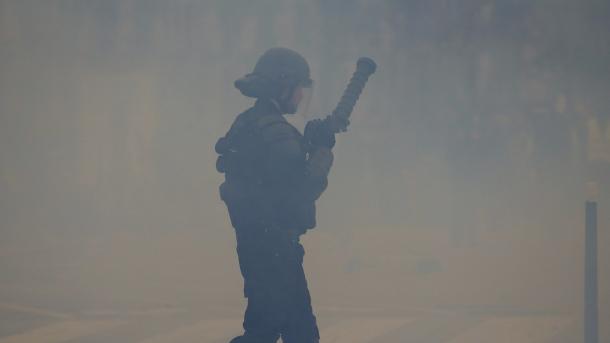 France/Gilets Jaunes: Un manifestant a eu la main arrachée par une grenade lacrymogène
