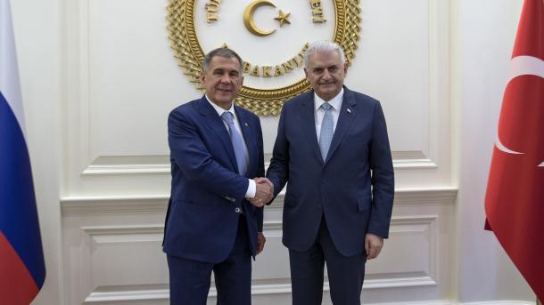 Tatarstan ilbaşı Röstäm Minnexanov Änkarada