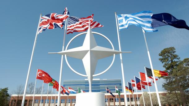 NATO-Mitarbeiter getötet