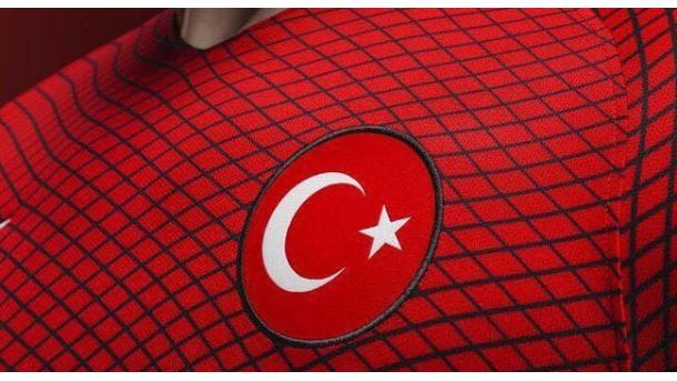 17 یاش آلتی دونیا کوپاسی هندوستان-دا باشلادی