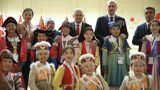 başbakan 23 nisan çocukları2.jpg