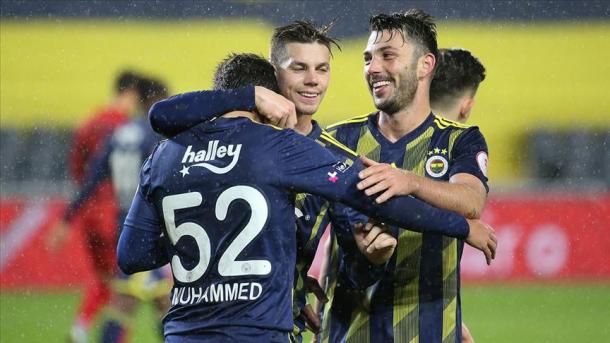 Fenerbahce se va înfrunta cu Beșiktaș duminică, 22 decembrie