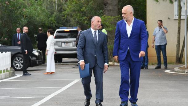 Batı Balkanlar Başbakanları_Arnavutluk Durres_toplantısı_07_Edi Rama_Ramush Haradinaj.jpg