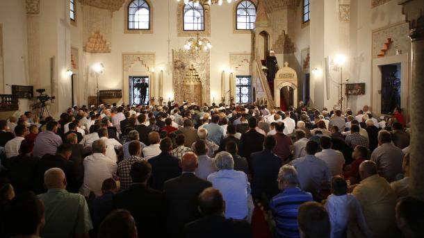 Kreu i Bashkësisë Islame në Serbi i priu faljes së Fitër Bajramit
