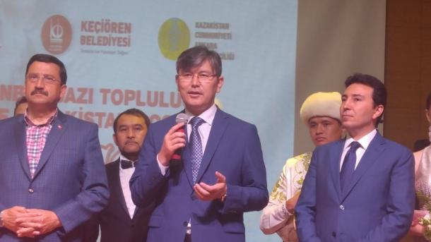 süyünbay_sazı00.jpg