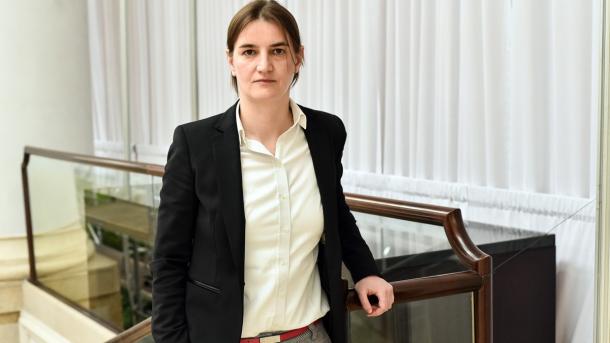 Nova premijerka Srbije je Ana Brnabić
