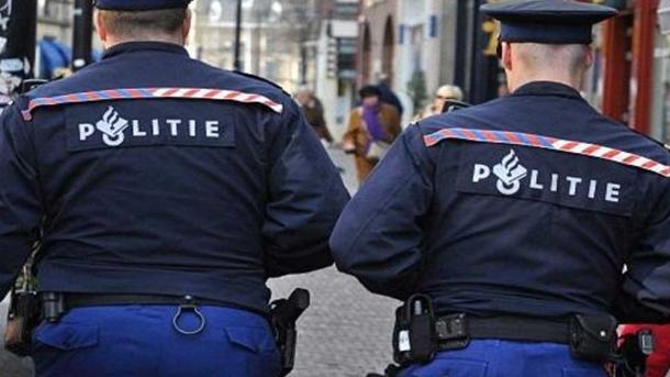 Adeptos do PYD/PKK ocupam uma estação de trem na Holanda