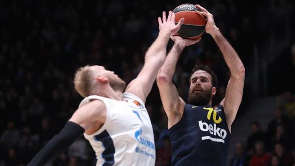 A Fenerbahce Beko határozottan halad Playoff felé