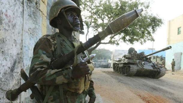 ソマリア軍、テロ組織アル・シャバブのメンバー73人を殺害