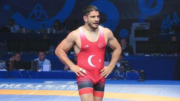 【レスリング世界選手権】 タハ・アクギュルがフリースタイル125キロで銀