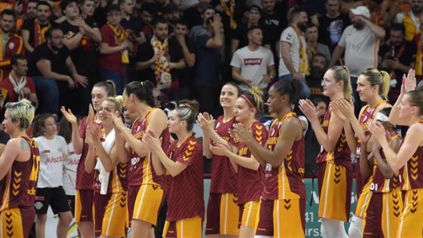 Qalatasaray Polşa komandası Ernerqani məğlub etdi