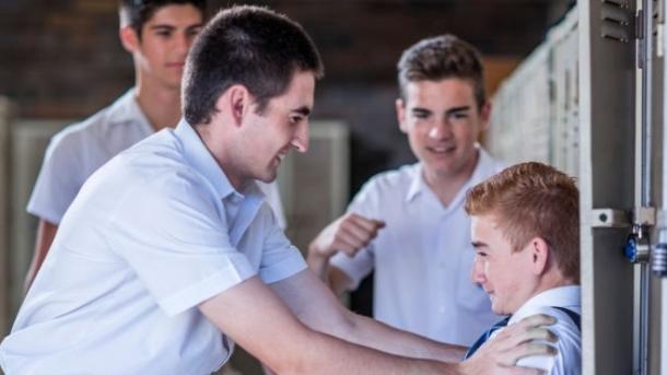 "La violencia se combate haciendo de las escuelas lugares seguros"