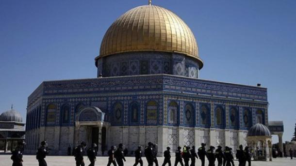 Izrael dopustio klanjanje džuma-namaza u Al-Aksi