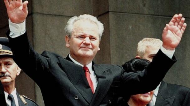 Na današnji dan: Srušena vlast Slobodana Miloševića