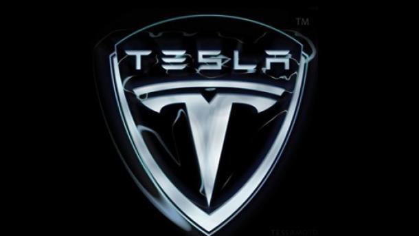 Tesla isporučuje prve pristupačne automobile Model 3