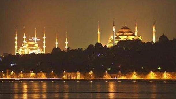 Muslimani večeras obilježavaju Lejletu-l-Bedr, jednu od najznačajnijih noći