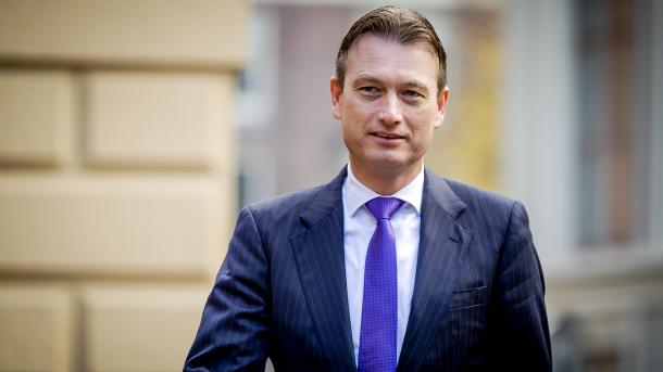 Ministro degli Esteri oalndese si dimette