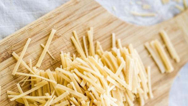 Pasta fatta a mano in Turchia sta diventando sempre più popolare in tutta Europa