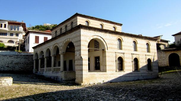 Arnavutluk_Berat_Helveti Tekkesi restorasyonu_TİKA_09.jpg
