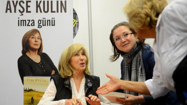 Çmim nga Italia për autoren turke, Ayse Kulin