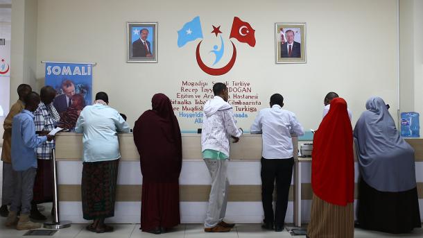 Spitali turk në Somali ‘shpërndan’ shërim për të sëmurët somalezë dhe më gjerë