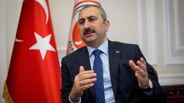 Turqi – Ministri i Drejtësisë reagon ndaj vendimit të gjykatës britanike