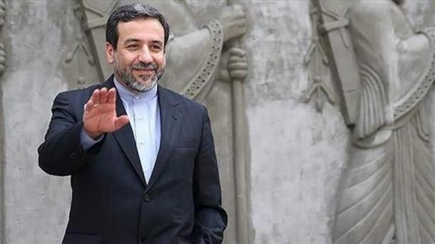دلار از معاملات تجاری تهران با کشورهای 1+4 کنار گذاشته می شود