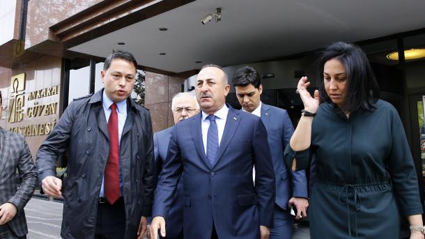 Τις συνομιλίες με τις ΗΠΑ σχετικά με το Μανμπίτζ σχολίασε ο Τσαβούσογλου