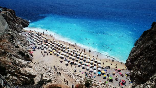 Kusan 'yan yawon bude ido miliyan 10 ne suka shiga Antalya ta jirgin sama a bana