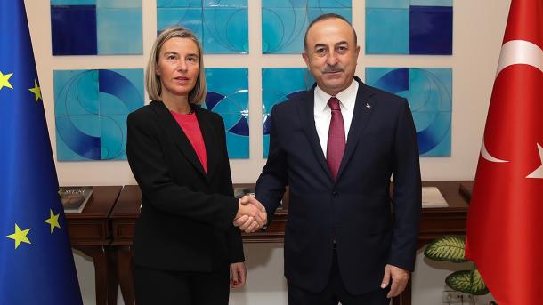 Çavusoglu-Mogherini, bisedë telefonike për sondimet në Mesdheun Lindor