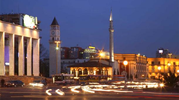 Tirana Arnavutluk.jpg
