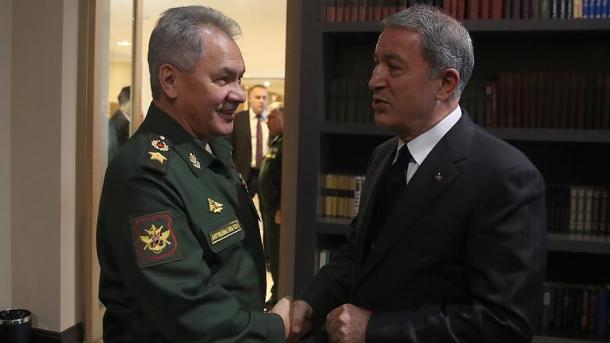 Ministro della Difesa russo Sergei Shoigu a Ankara