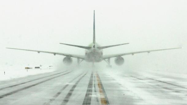 Shqipëri – Moti i keq, anulohen disa fluturime në Aeroportin e Rinasit