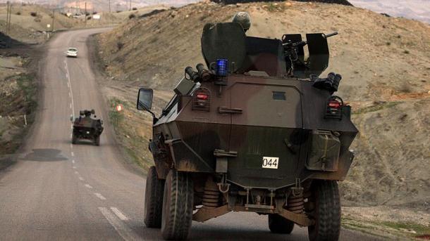 Diyarbakir: 2 soldados caem mártires devido à explosão de uma bomba colocada pelo PKK