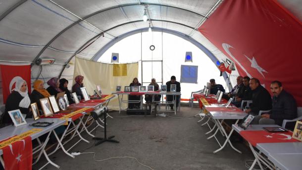 Protesti majki u Diyarbakiru: Nana dočekala unuka koji je pobegao iz PKK-a