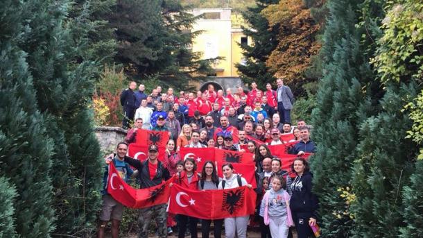 Cumhuriyetin 95.yılı_Arnavutluk_B.Elçilik doğa yürüşü_01.jpg