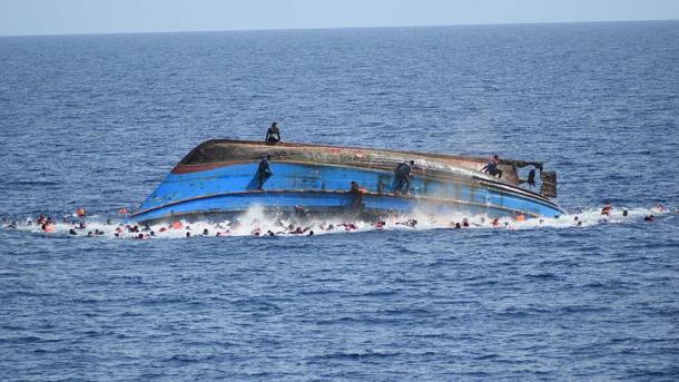 Tailandia, sale a 47 il numero di turisti morti nel naufragio di una barca turistica