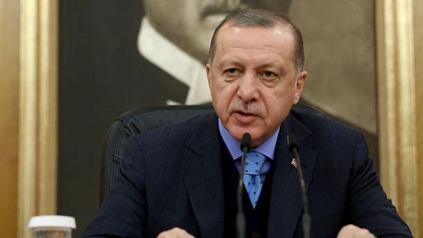 Erdogan aparece ante as câmeras antes de viajar para o Vaticano