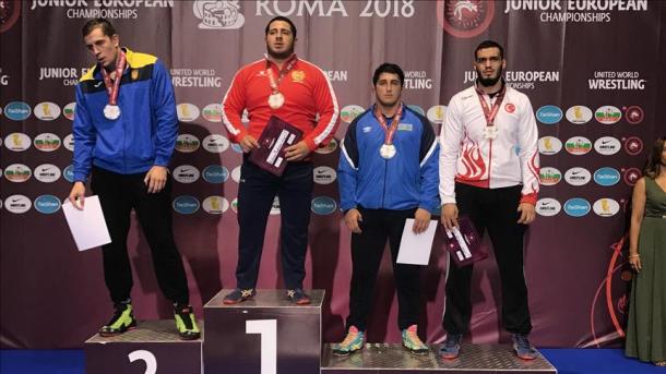 Lutte libre (Junior) : Arif Özen, champion d'Europe en 86 kg